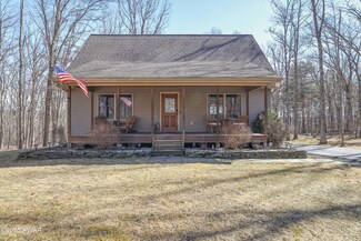 118 Grasshopper Way, Hawley, PA 18428