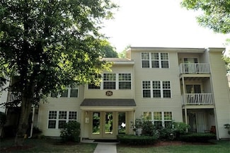 26 Walden Dr Unit 7, Natick, MA 01760