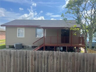 2317 Rochelle St, Harvey, LA 70058