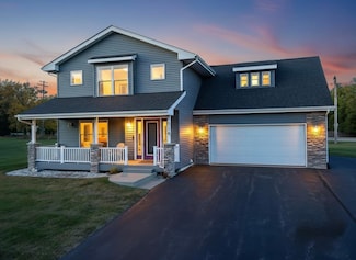 714 Greenlee Ct, Winnebago, IL 61088