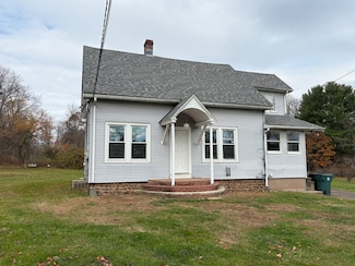 152 Blacks Rd Unit 1st floor, Cheshire, CT 06410