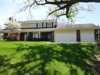 3025 Fox Ct, Crystal Lake, IL 60012