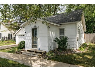104 1st Ave NW, Dodge Center, MN 55927