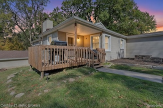 5300 Atlas Rd, Grand Blanc, MI 48439