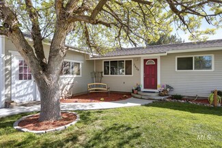 2438 Mountain View Dr, Emmett, ID 83617