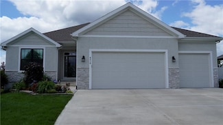 6418 141st St, Basehor, KS 66007