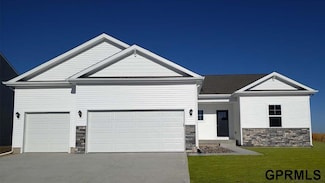 6316 Harvest Dr, Bellevue, NE 68157