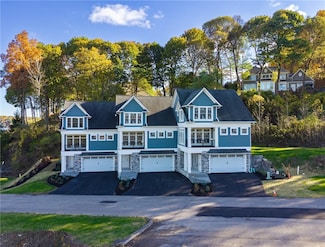 409 Newport Rd, Irondequoit, NY 14622