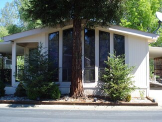 4530 Fairywood Dr, Redding, CA 96003