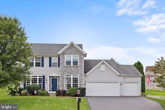 1280 Cranberry Ln W, York, PA 17402