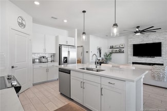 2880 NE Breezeway Cir, Jensen Beach, FL 34957