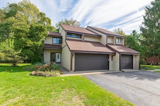 2373 Fairgrove St, Kalamazoo, MI 49009