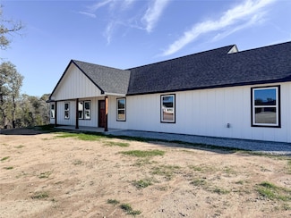 4040 Olivia Lucille St, Weatherford, TX 76085