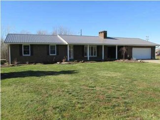1014 West Dr, Oakland City, IN 47660