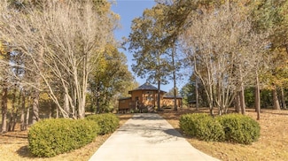 354 Chickasaw Dr, Westminster, SC 29693