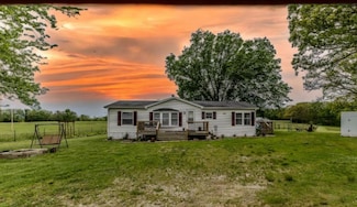 27 State Rd W, Elkland, MO 65644