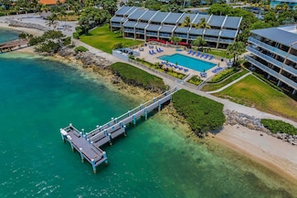 1133 W Ocean Dr Unit 4, Key Colony Beach, FL 33051