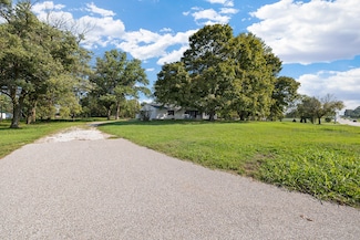 6259 W Republic Rd, Brookline, MO 65619