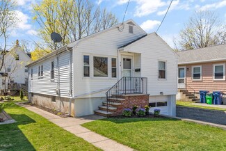 16 Berwick St, West Roxbury, MA 02132