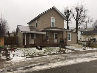 154 Moore St, Crooksville, OH 43731