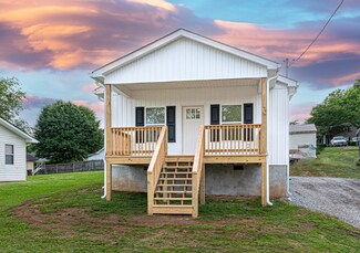 104 Henderson St, Athens, TN 37303