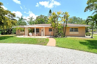 3225 Duncan Way, Sarasota, FL 34239