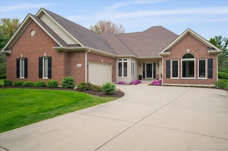 985 Pinecrest Dr, Sugar Grove, IL 60554