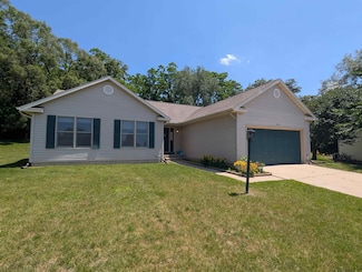 18086 Courtland Dr, South Bend, IN 46637