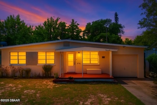 944 Essex Rd, Daytona Beach, FL 32117