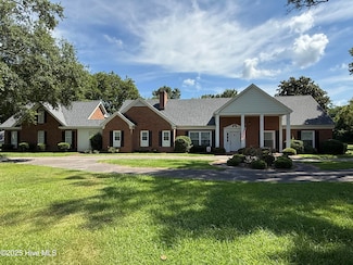 5637 Bridgersville Rd, Elm City, NC 27822