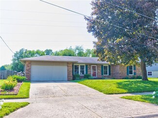 2040 Lockerbie Dr, Columbus, IN 47203