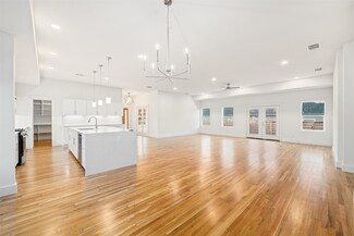 206 S Beach St, Venus, TX 76084