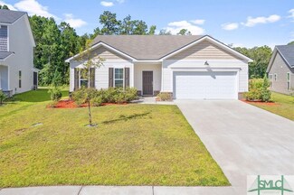 131 Crystal Lake Dr, Savannah, GA 31407