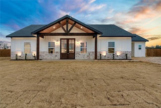 53 Private Rd, Paris, TX 75462