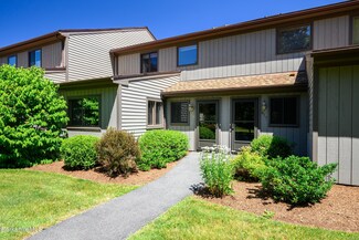 418 N Hemlock Ln, Williamstown, MA 01267