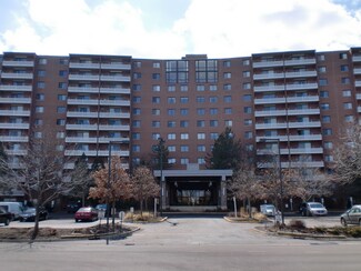 21 Kristin Dr Unit 830, Schaumburg, IL 60195