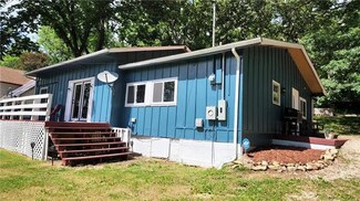 1109 Lakeshore Dr, Oak Grove, MO 64075