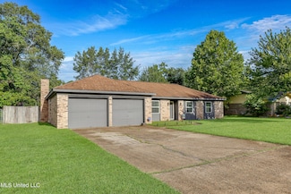 749 Canterbury Dr, Biloxi, MS 39532