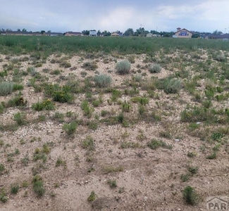 142 E Croyden Dr, Pueblo West, CO 81007
