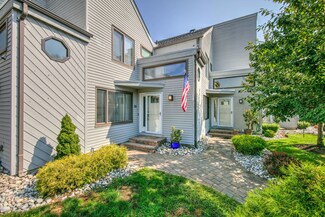 9 Bridgewaters Dr Unit 20, Oceanport, NJ 07757