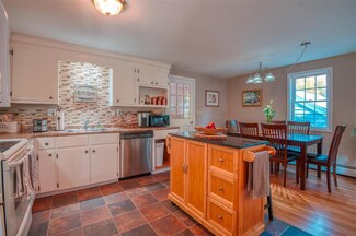7 Highland Terrace, Wolfeboro, NH 03894