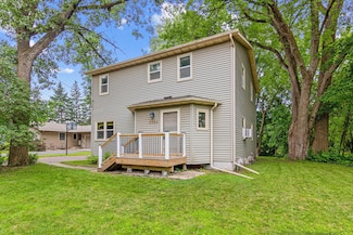 5924 Oakwood Manor NE, Minneapolis, MN 55432