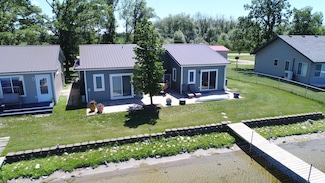 27096 Little Floyd Lake Rd, Detroit Lakes, MN 56501