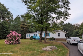 1751 Call St, Lake Luzerne, NY 12846