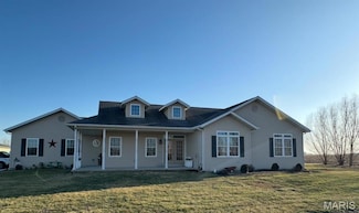 11884 Luettinger Rd, Trenton, IL 62293