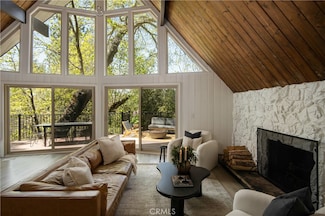 27663 N Bay Rd, Lake Arrowhead, CA 92352