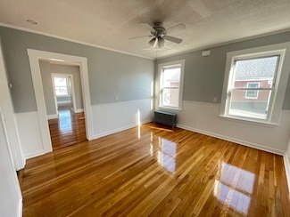 6 Pearl St Unit 2, Salem, MA 01970