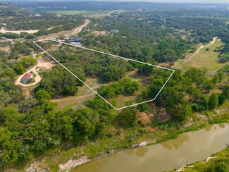 1942 Paradise Pkwy, Canyon Lake, TX 78133