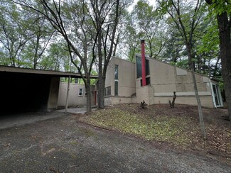 9 Lupine Ln, Chesterton, IN 46304
