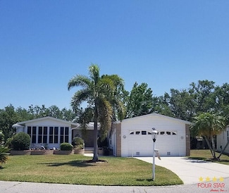 106 Palm Ln E, Parrish, FL 34219